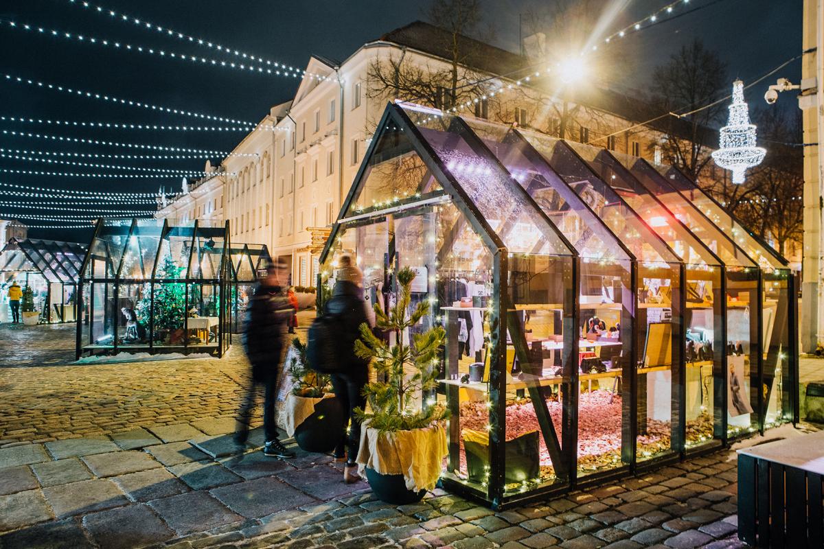 Christmas fairground at Tartu Town Hall Square, photo by Kiur Kaasik