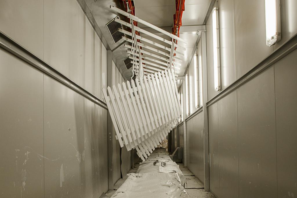 Geverfde producten in een droogkamer